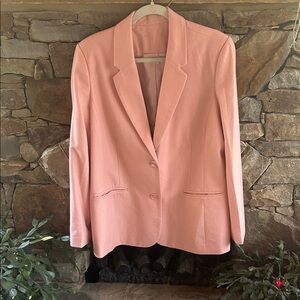 Elegant Light Pink Wool Women's Blazer Size 12/14; Front Pockets; Fully Lined